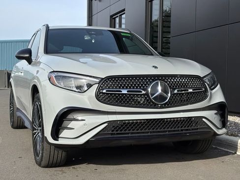 Used 2025 Mercedes-Benz GLC 300 GLC 300 image 10