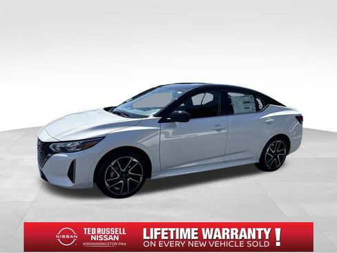 New 2025 Nissan Sentra SR image 7