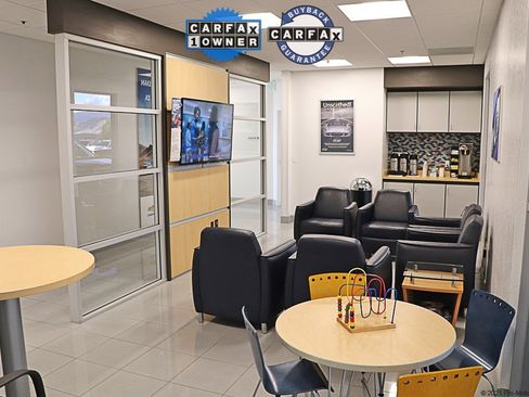 Used 2023 Chevrolet Bolt EUV LT w/ Comfort Package image 44