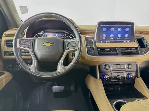 Used 2021 Chevrolet Tahoe Premier w/ Premium Package image 28