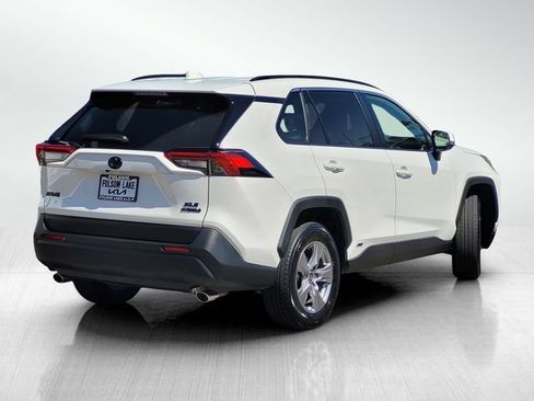 Used 2024 Kia Sportage EX FWD image 4