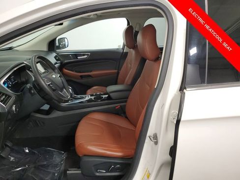 Used 2015 Ford Edge Titanium w/ Equipment Group 302A image 9