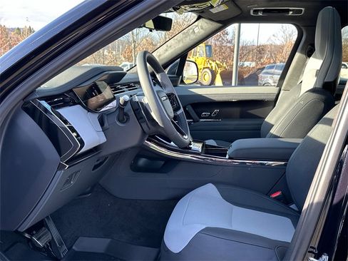 New 2025 Land Rover Range Rover Sport SV Edition Two image 11