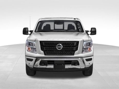 Used 2021 Nissan Titan SV w/ SV Convenience Package RWD image 8