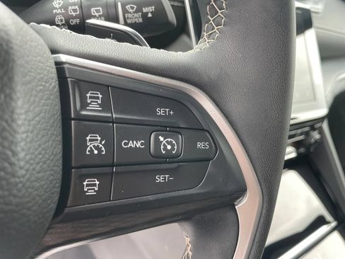 Used 2023 Jeep Grand Cherokee Altitude AWD/4WD image 33
