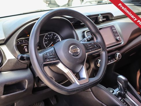 Used 2019 Nissan Kicks SV FWD image 16