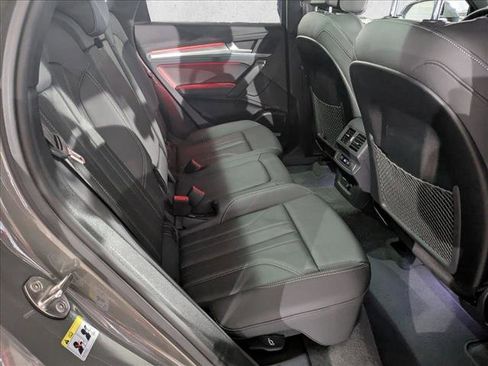 Certified 2025 Audi Q5 2.0T Premium Plus w/ Premium Plus Package image 19