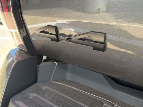 Used 2025 Toyota Tundra Limited image 5