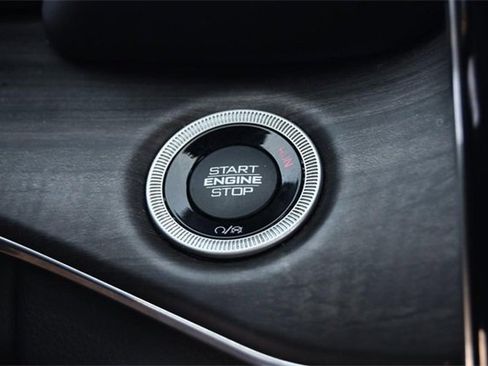 Used 2021 Jeep Grand Cherokee L Overland w/ Luxury Tech Group IV image 21