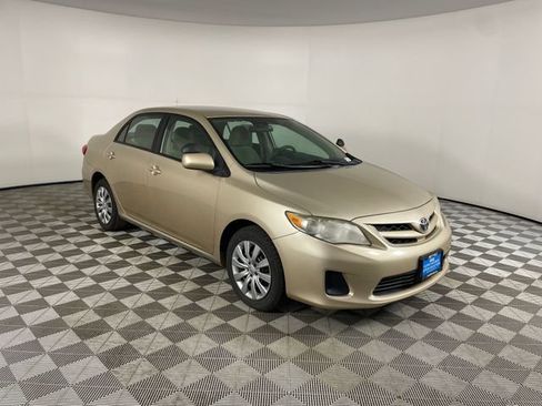 Used 2012 Toyota Corolla LE FWD image 21
