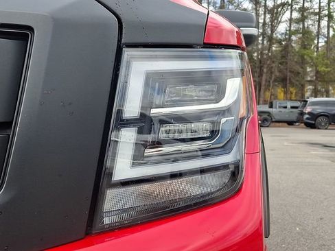 Used 2023 Nissan Titan PRO-4X w/ Pro-4x Convenience Package image 11