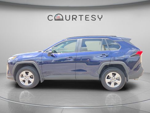Certified 2025 Toyota RAV4 XLE w/ Convenience Package FWD image 2
