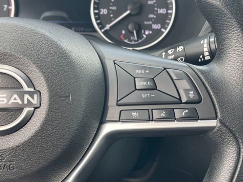 Used 2024 Nissan Sentra SV image 17