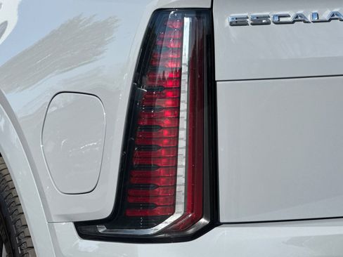 Used 2026 Cadillac Escalade IQ Sport 1 w/ LPO, Floor Liner Package image 43