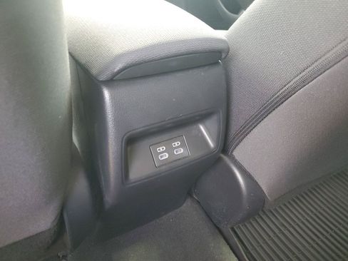Used 2024 Toyota Corolla LE FWD image 11