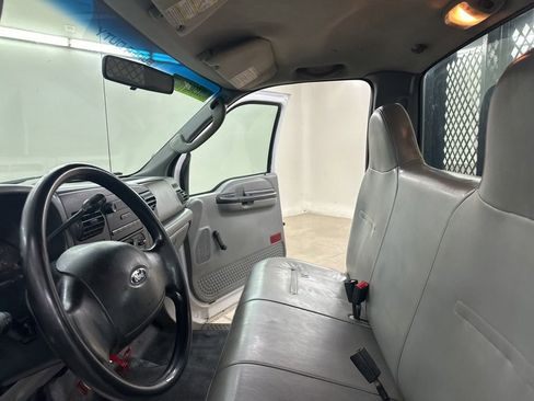 Used 2006 Ford F350 XL RWD image 25