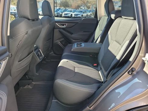 Used 2023 Subaru Forester Premium image 29