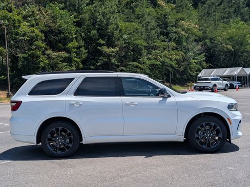 Used 2024 Dodge Durango GT RWD image 10