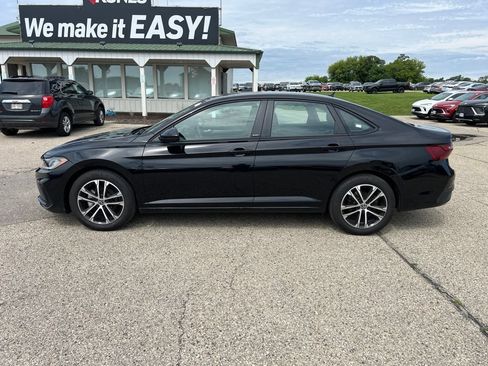 Used 2025 Volkswagen Jetta Sport FWD image 5