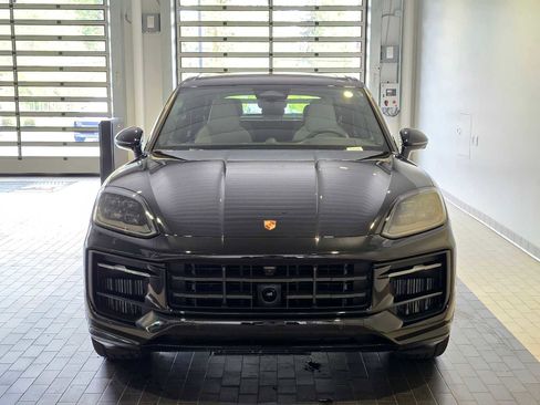 New 2026 Porsche Cayenne GTS AWD/4WD image 10