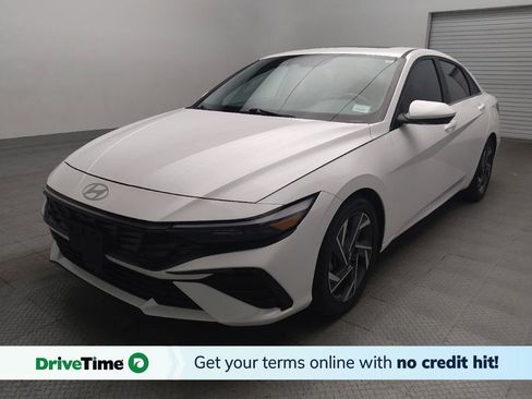 Used 2025 Hyundai Elantra SEL FWD image 1
