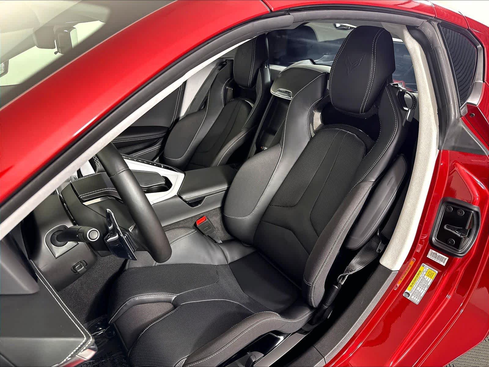 Used 2024 Chevrolet Corvette Stingray Premium Cpe w/ Battery Protection Package RWD image 5