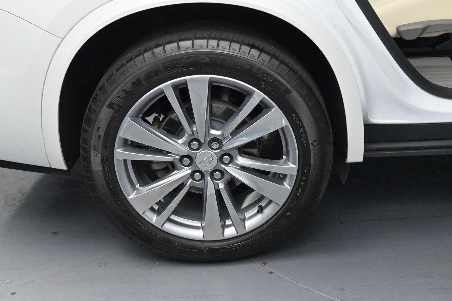 Certified 2024 Cadillac XT6 Premium Luxury AWD/4WD image 39