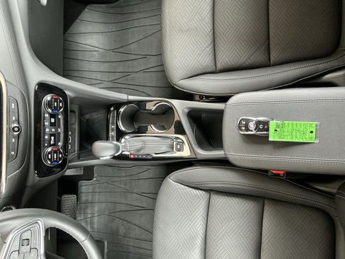 Used 2023 Buick Encore GX Essence w/ Experience Buick Package image 11