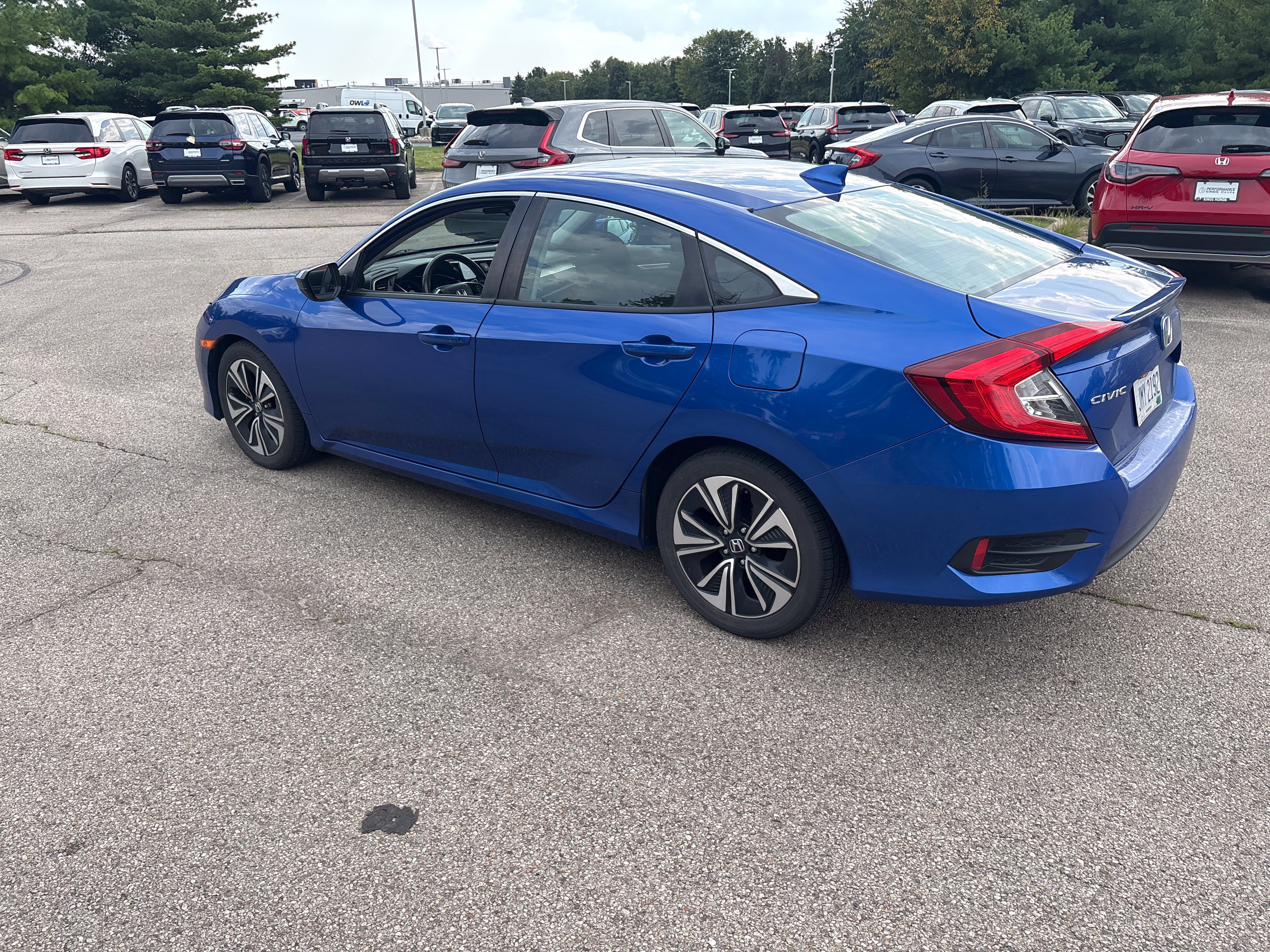 Used 2018 Honda Civic EX-T image 9