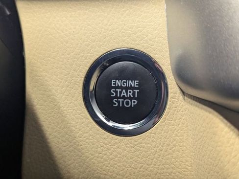 Used 2019 Toyota Highlander Limited Platinum image 25