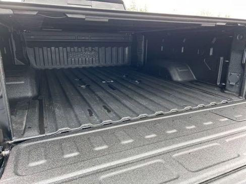 Used 2022 Chevrolet Silverado 3500 High Country image 19