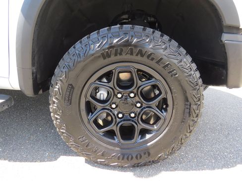 Certified 2024 Chevrolet Silverado 1500 ZR2 w/ ZR2 Bison Edition image 12