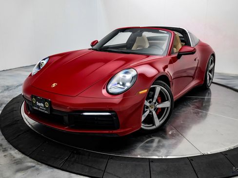 Used 2021 Porsche 911 Targa 4S Heritage Design image 5
