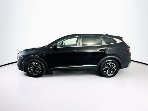 Used 2025 Kia Sportage LX image 4