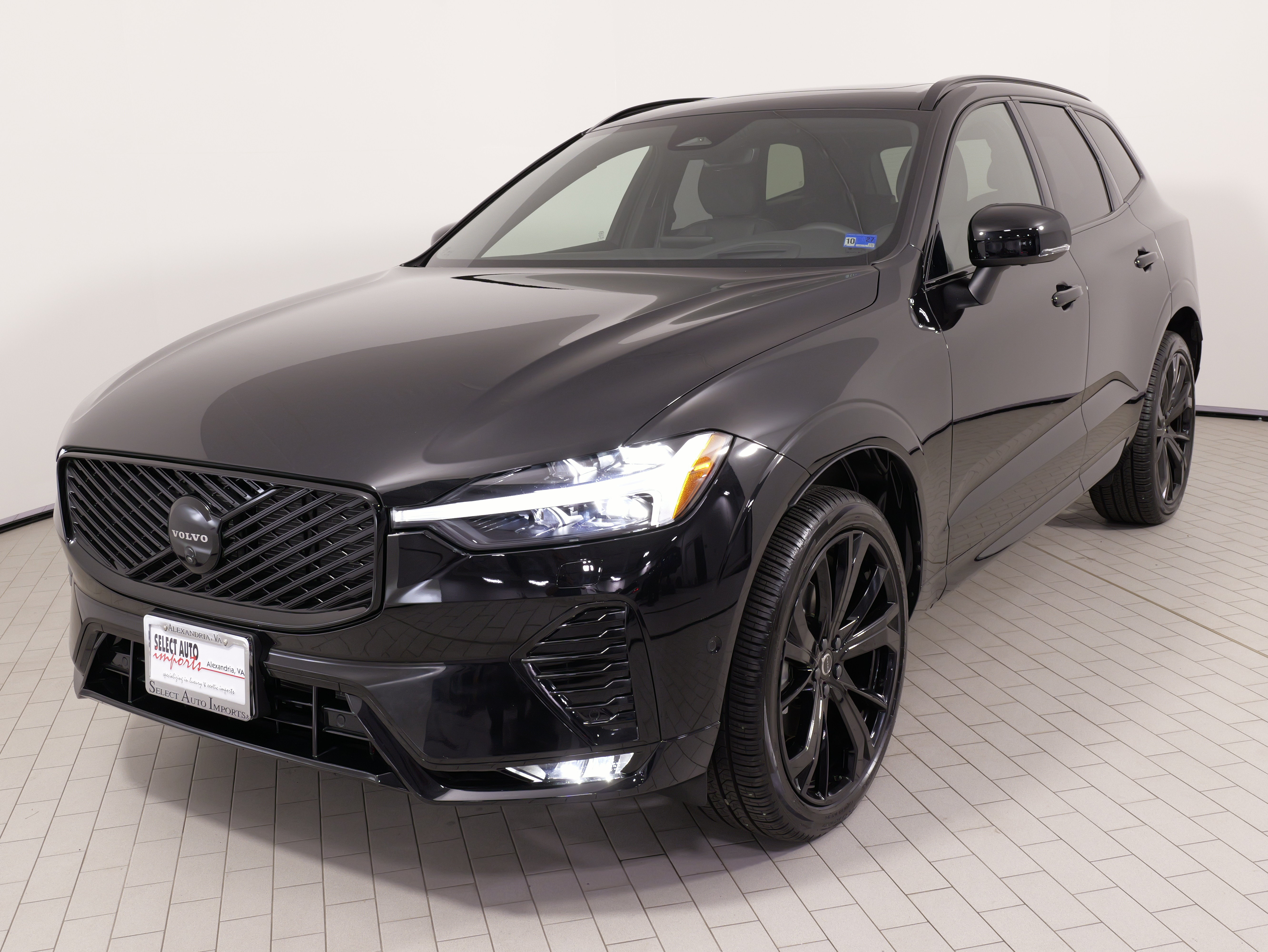 Used 2026 Volvo XC60 B5 Ultra w/ Protection Package Premier AWD/4WD image 4