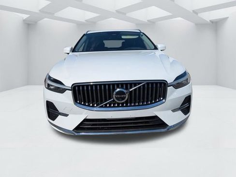 Used 2023 Volvo XC60 B5 Plus AWD/4WD image 11
