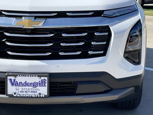 Used 2025 Chevrolet Equinox LT AWD/4WD image 8