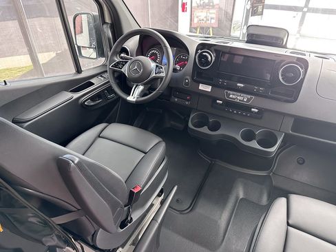New 2025 Mercedes-Benz Sprinter 2500 image 14