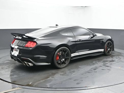Used 2020 Ford Mustang Shelby GT500 w/ Technology Package RWD image 3