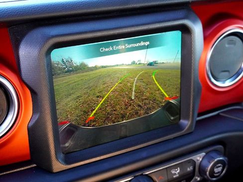 Used 2022 Jeep Gladiator Rubicon w/ Safety Group image 18