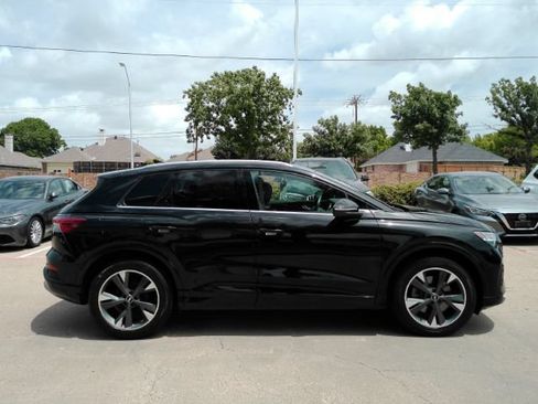 Used 2022 Audi Q4 e-tron Prestige AWD/4WD image 5