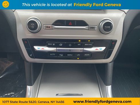 Used 2023 Ford Explorer XLT w/ Equipment Group 202A AWD/4WD image 24
