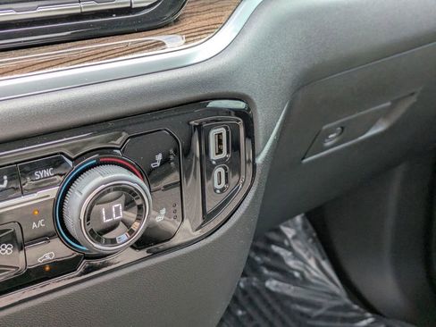 New 2025 Chevrolet Silverado 2500 LT w/ Convenience Package AWD/4WD image 18