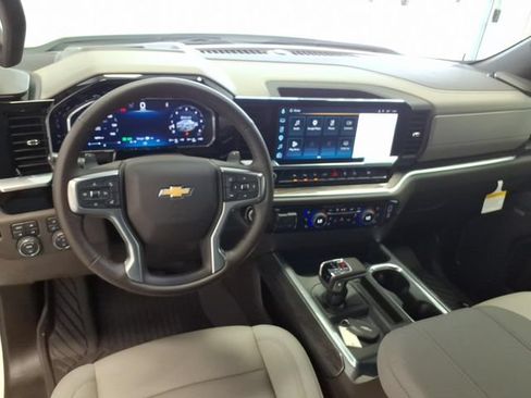 Used 2026 Chevrolet Silverado 1500 LTZ AWD/4WD image 17
