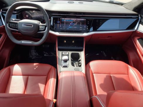 Used 2024 Jeep Wagoneer Launch Edition AWD/4WD image 13
