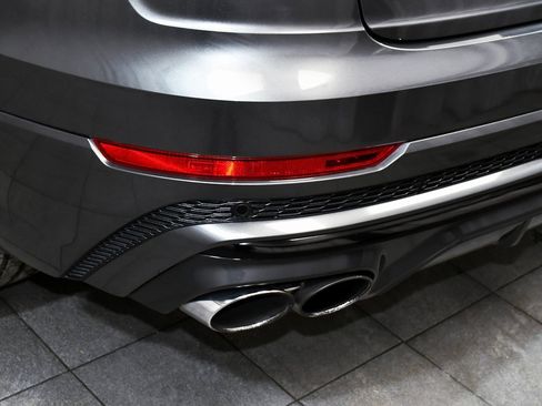 Used 2022 Audi SQ8 Premium Plus w/ Executive Package image 98