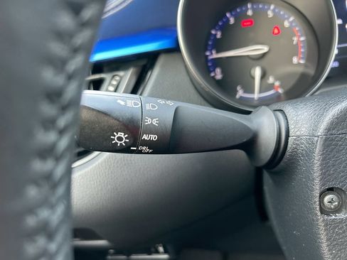 Used 2022 Toyota C-HR XLE FWD image 20