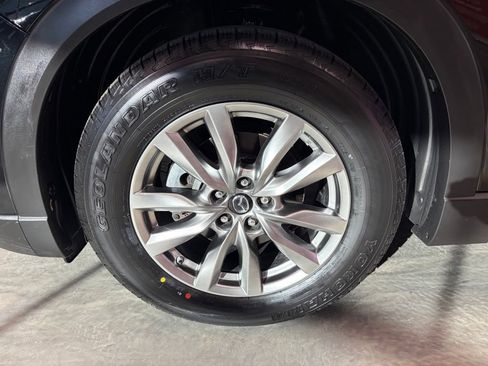 Used 2018 MAZDA CX-9 Touring w/ Touring Premium Package image 24