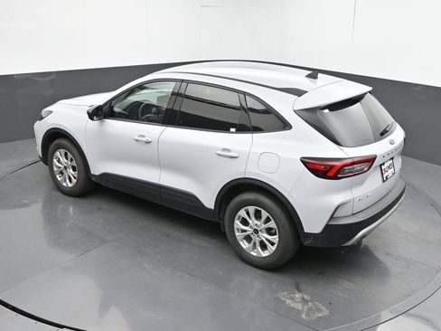 Used 2025 Ford Escape Active AWD/4WD image 28