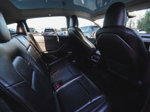 Used 2024 Tesla Model Y Performance image 31